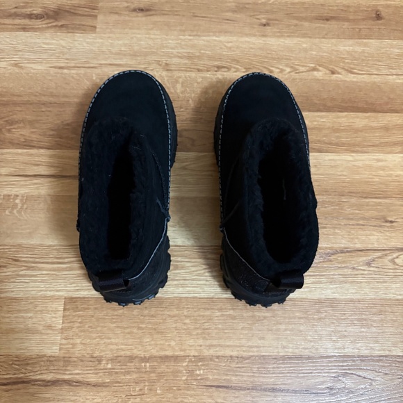 UGG Women’s Venture Daze Ultra Mini boots - Picture 5 of 12